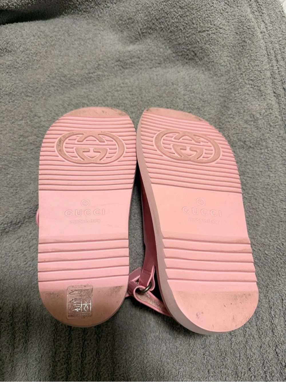 Gucci Kids Pink Double-Buckle Sandals with Back Strap